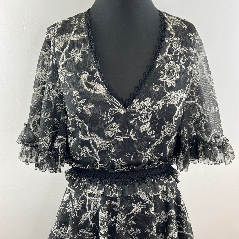 Sachin & Babi Black White Print V-Neck Short Sleeve Tiered Skirt Dress Size 10 - Picture 3 of 9